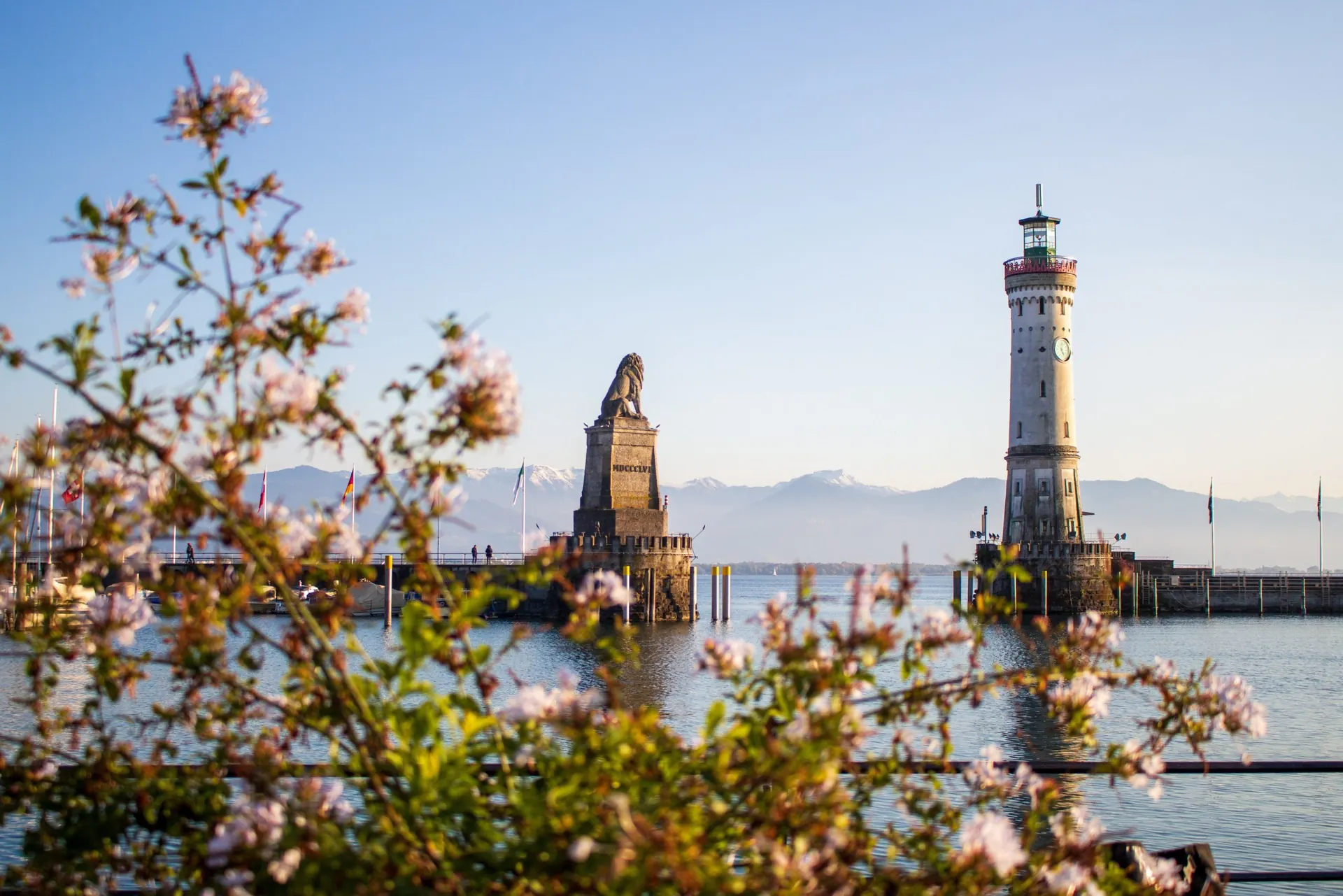 Lindauer Hafen mit Löwe und Leuchtturm